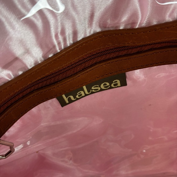 Halsea Weekender Travel Duffle Bag - Picture 8 of 9